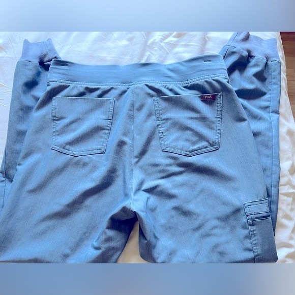 FIGS Zamora Jogger Scrub Pants Ceil Blue Women Medium - Picture 4 of 15
